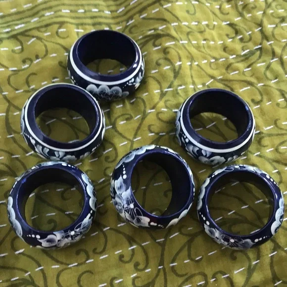 Vintage hand painted wood napkin rings!💙 - Picture 4 of 4